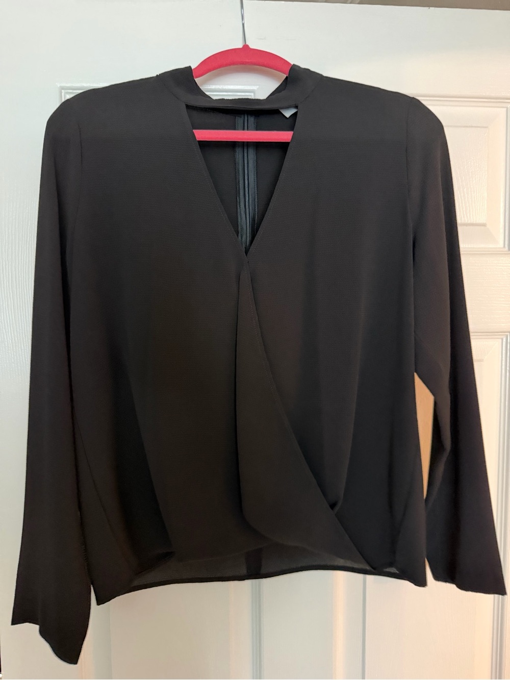 Wayf- Women’s Black Long-Sleeve Surplice Blouse